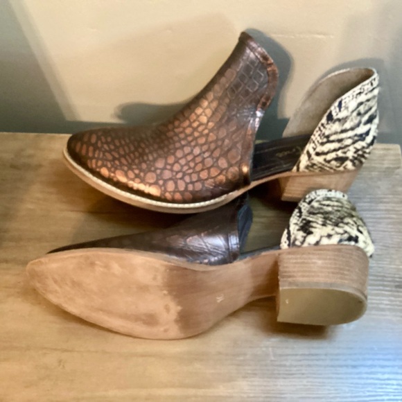 Diba True Shytown Brown Crocodile Pattern Ankle Boots size 10 - Picture 4 of 11